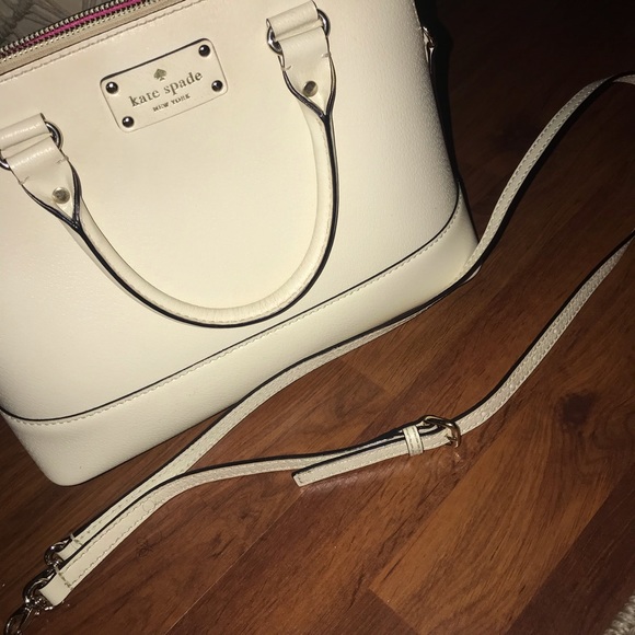 KATE SPADE Like New White Cream Wellesley Purse - Picture 6 of 7